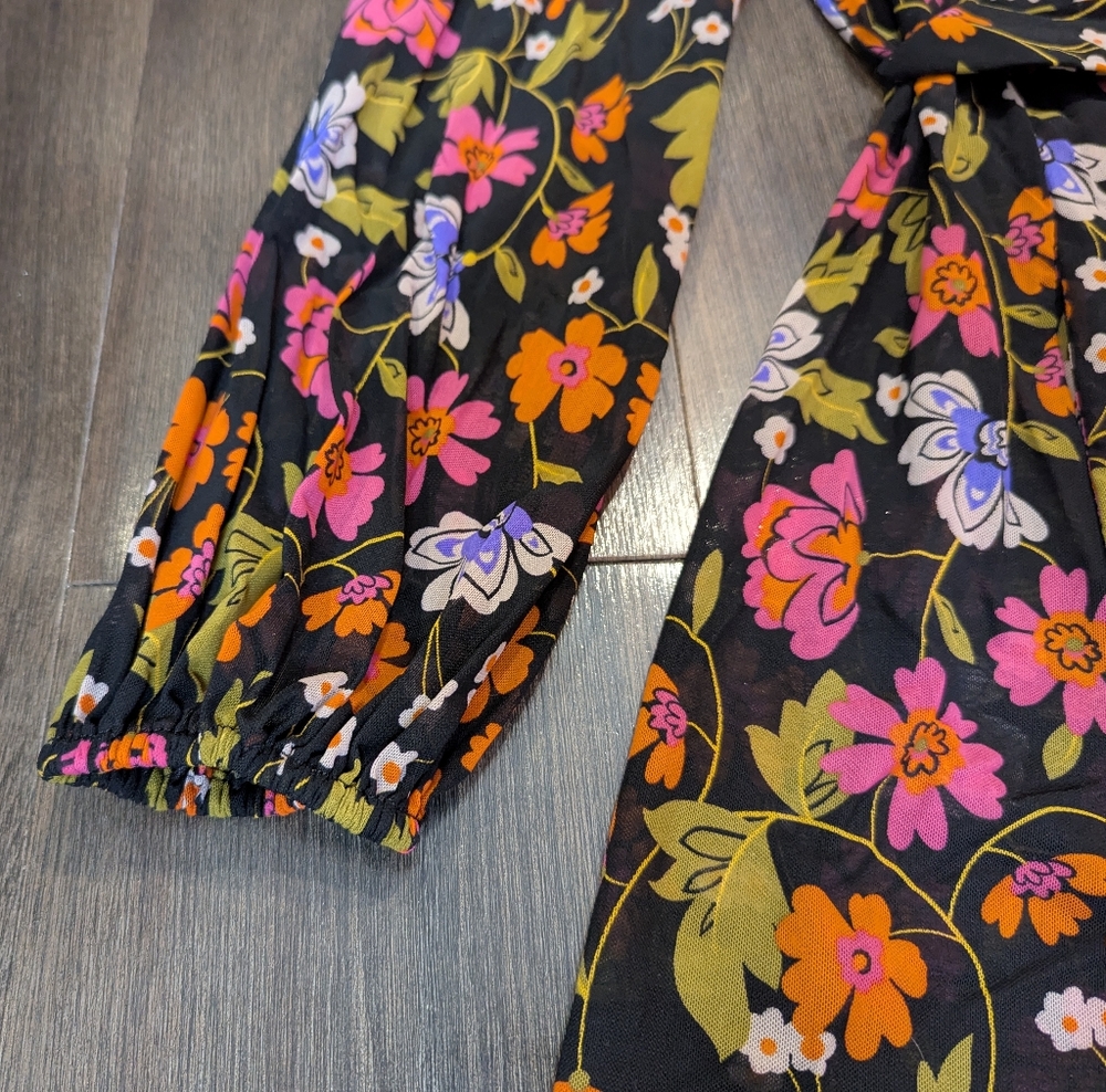 Cabi S black floral long sleeve open dress / robe - Picture 3 of 5